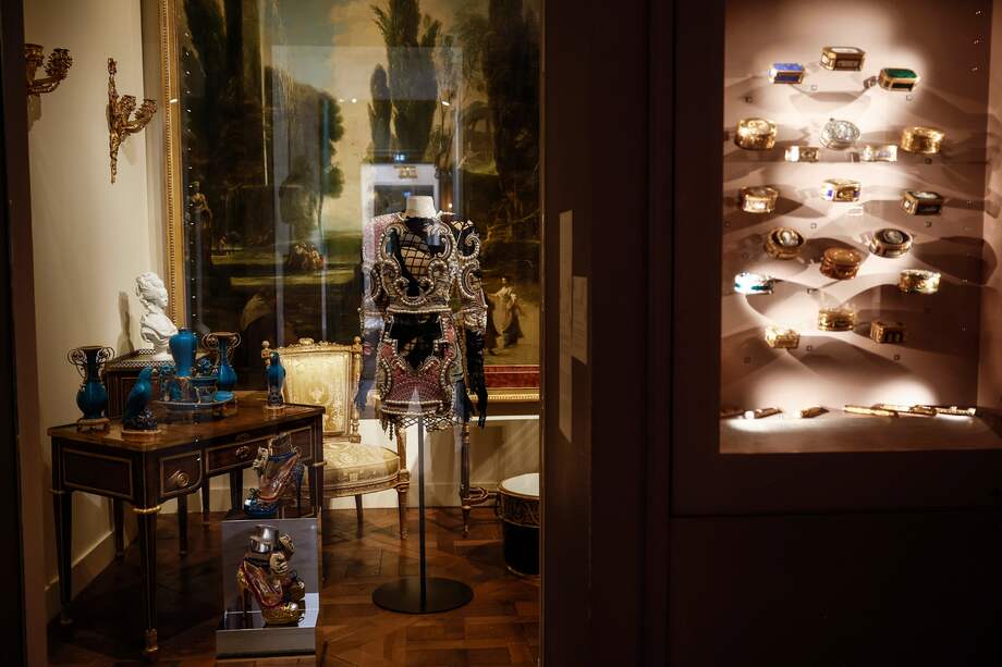 Imagen de una de las piezas creadas por Olivier Rousteing paraBalmain. / EFE/EPA/Yoan Valat