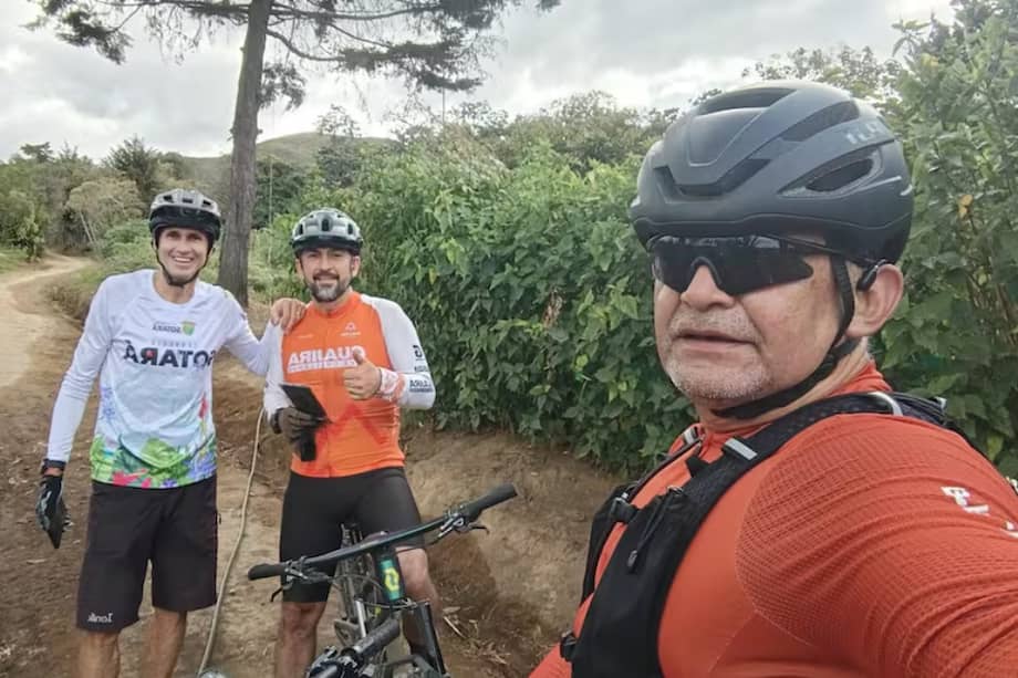Las víctimas se desplazaban por el sector conocido como Miraflores, una zona limítrofe entre ambos municipios, cuando fueron interceptadas por un grupo armado.