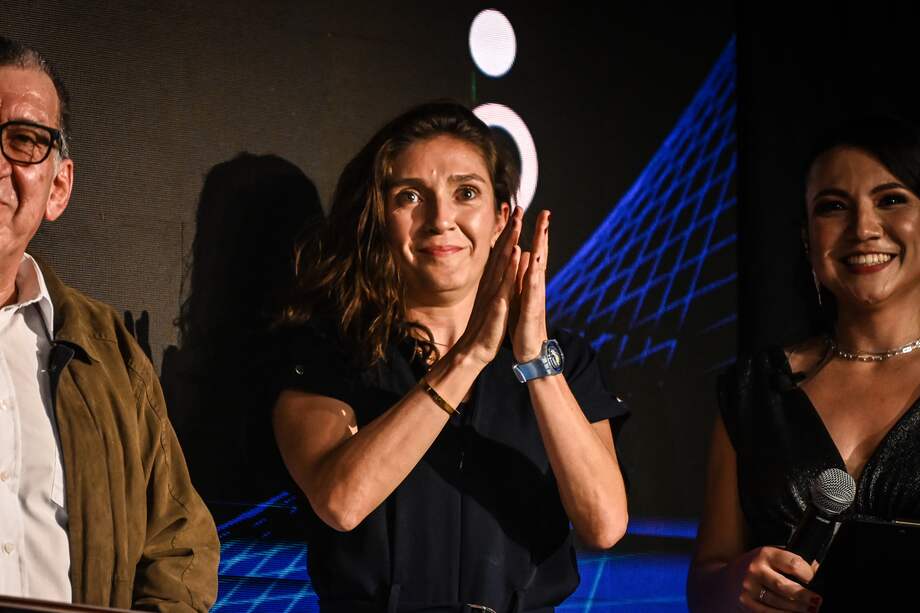 Natalia Gaitán, excapitana de la selección de Colombia, fue homenajeada durante los premios de Fémina Football 2025.