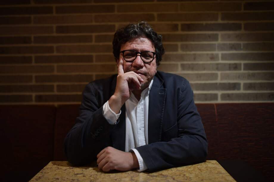 Santiago Gamboa ha escrito más de una decena de novelas: "Perder es cuestión de método", "Volver al oscuro valle" o "Será larga la noche" son algunas de ellas.