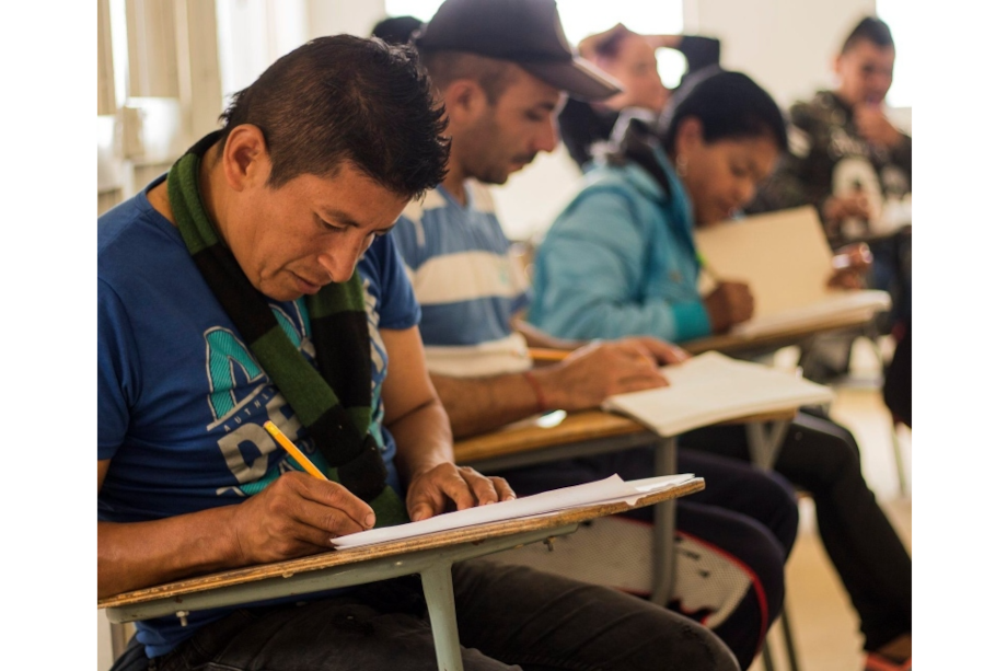 AulaECOMUN, es una gran Aula virtual donde más de 3,000 excombatientes podrán beneficiarse con alrededor de 10 cursos.