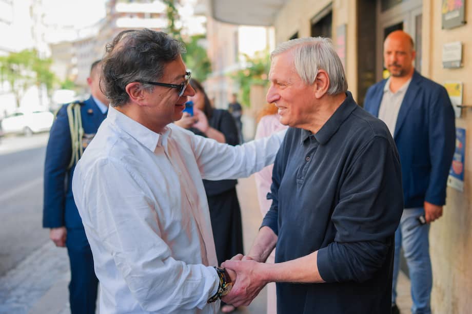 En Roma, Italia, el presidente Gustavo Petro y el padre Luigi Ciotti intercambiaron experiencias y manifestaron el interés por buscar el fortalecimiento de las líneas de cooperación.