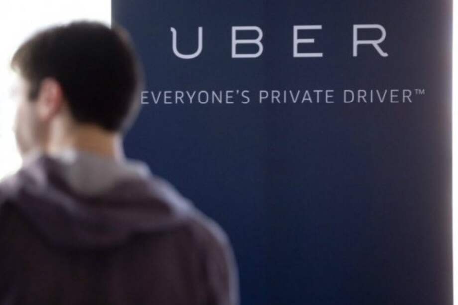 Polémica en Uruguay por retiro de publicidad de Uber en desfile de carnaval