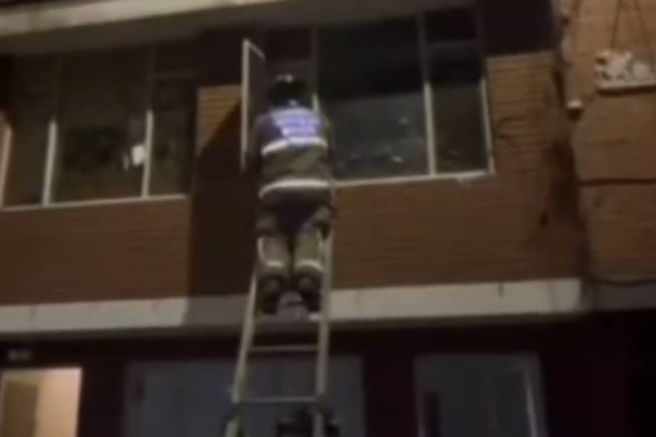 Desde una ventana la menor pidió ayuda.