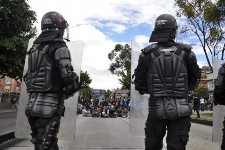 La FLIP hizo un llamado a la Policía Nacional para que "se abstenga de hacer solicitudes a medios que vulneren los derechos a la libertad de expresión y de información". / Archivo El Espectador.