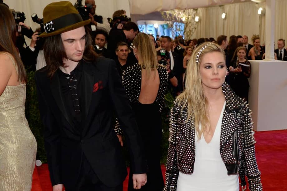 Tom Sturridge y Sienna Miller en mayo de 2012.