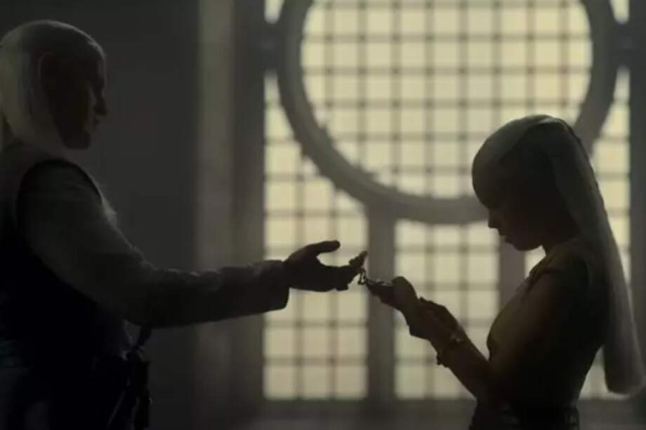 "La Casa del Dragón" se basa en la novela "Fuego y Sangre" de George R.R. Martin y se sitúa 200 años antes de los hechos acontecidos en "Juego de Tronos".