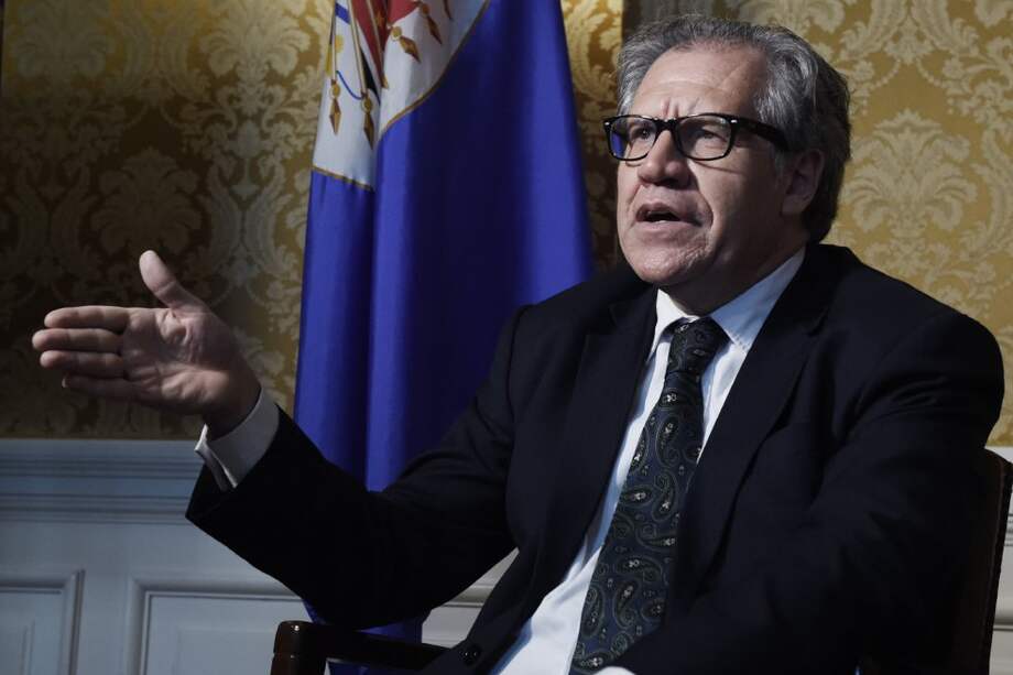 El secretario general de la OEA, Luis Almagro, durante una reunión en la sede de la organización en Washington. / EFE