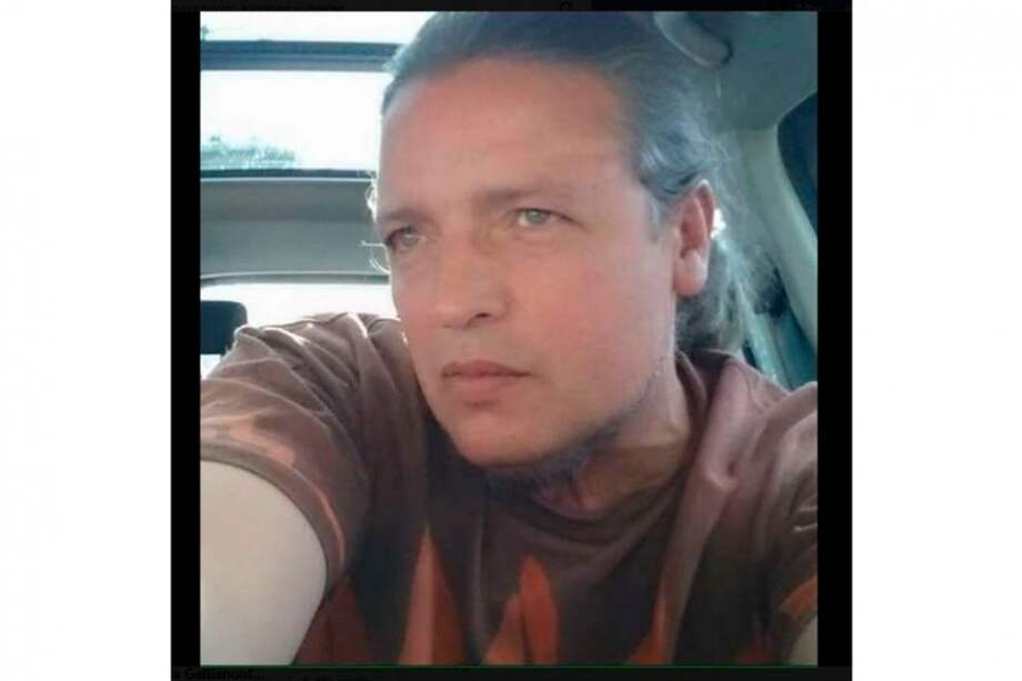 Rafael Rojas en la foto publicada por su amiga Maribel Guardia en Facebook. / Bang Showbiz