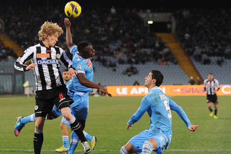 Nápoles se aleja del líder de la Serie A, Juventus