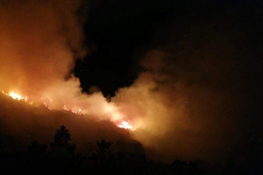 Incendio forestal en la calle 64 sur con carrera 5 este.