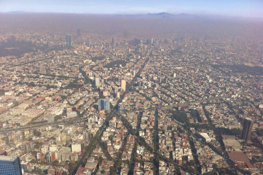 El estudio se llevó a cabo en Ciudad de México y sus alrededores. Los corazones de los citadinos tenían de dos a diez veces más material particulado que los corazones de quienes vivían en zonas menos contaminadas. / Wikimedia Commons