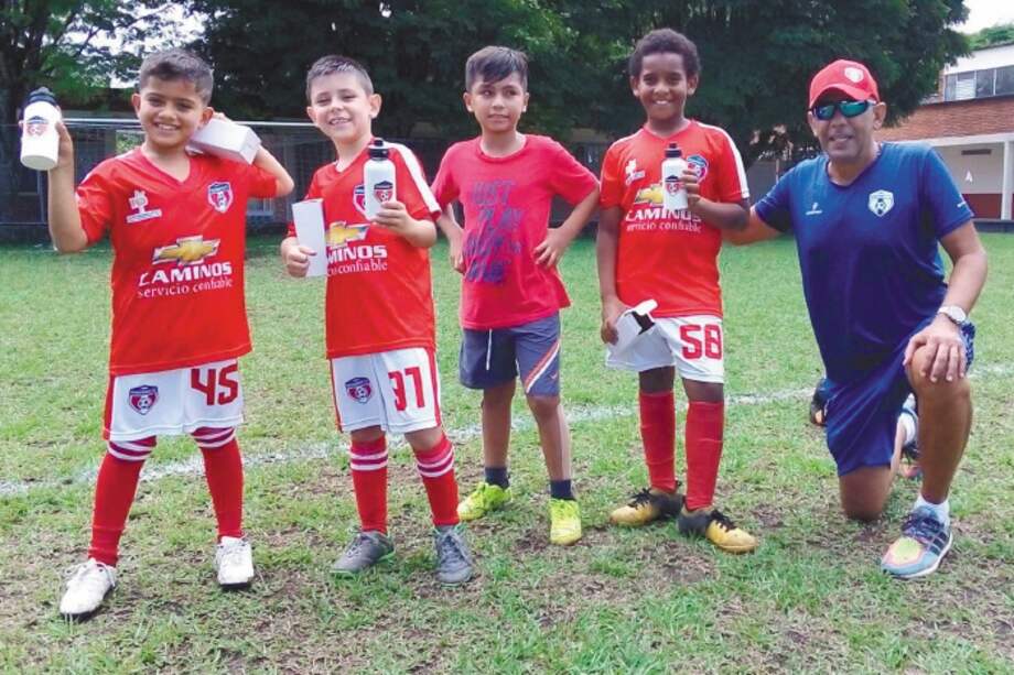 Guillermo Villarreal, quien tuvo por su paso como entrenador a jugadores como Falcao o Jorge Carrascal, dirige actualmente al equipo Vencedores F.C., de la ciudad de Pereira.