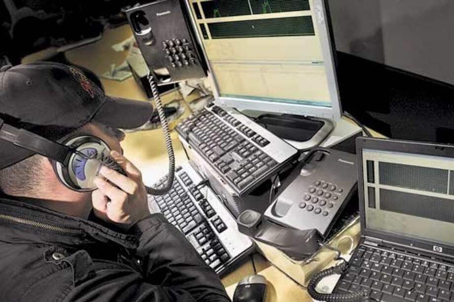 En firme llamado a juicio contra 12 exfuncionarios del DAS por "chuzadas"