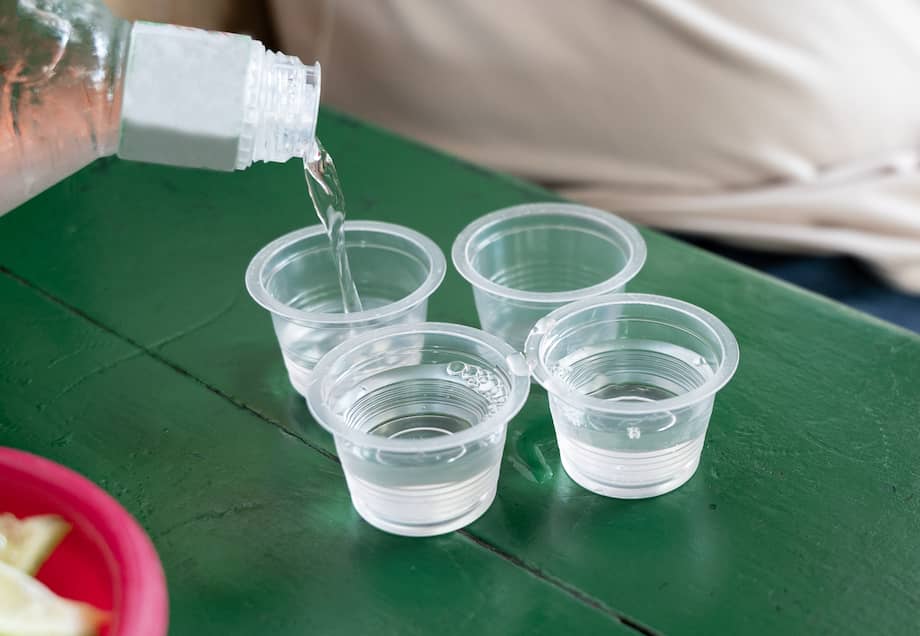 “Qué H. P., estamos en diciembre, sírvalo”