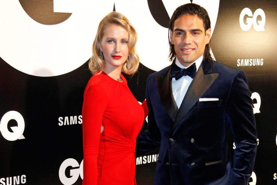 Falcao García y su esposa Lorelei Tarón, durante la ceremonia de premieación de la Revista GQ / Tomada de revistagq.com