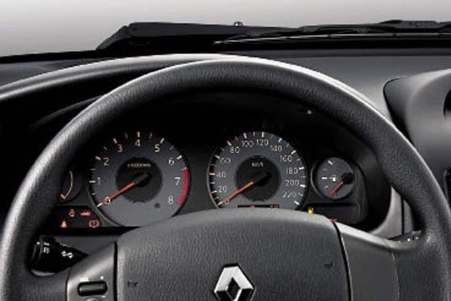 Reclaman a Renault acción inmediata para reducir emisiones contaminantes