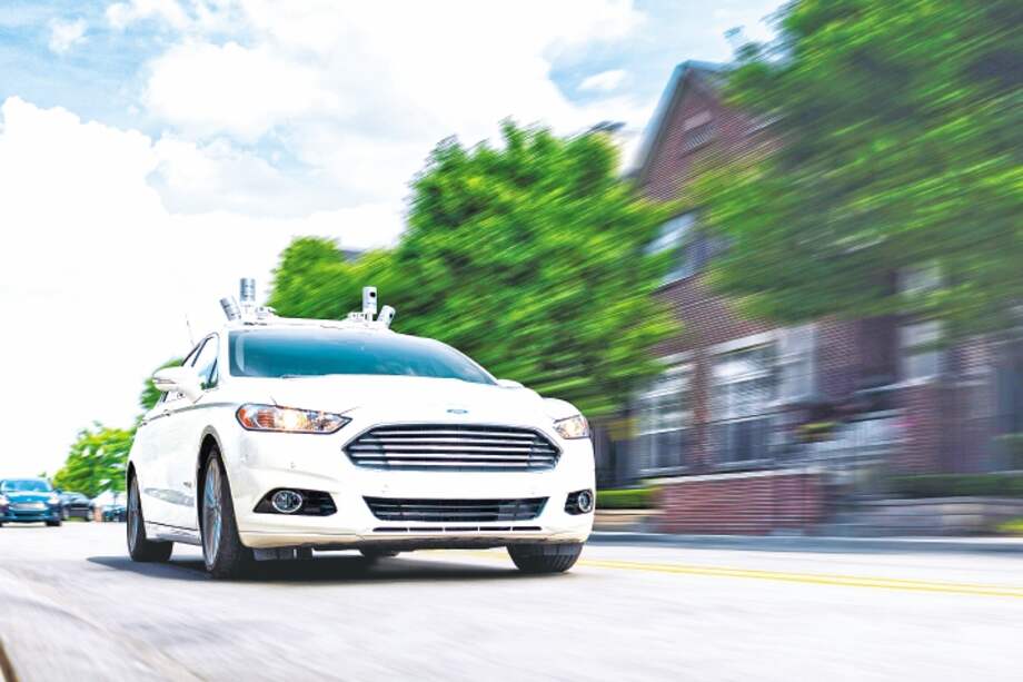 Para acelerar su proceso investigativo, Ford decidió triplicar su flota de vehículos de prueba que transitan por California, Arizona y Michigan. / Ford