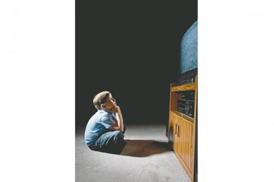 Niños en Bogotá consumen más de 180 horas de televisión al mes