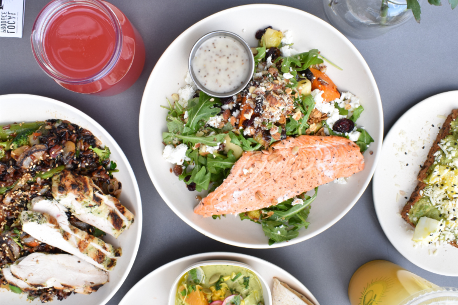 Las necesidades diarias de proteína dependen de diferentes factores, como cuánto pesas y cuánta masa muscular tienes, y no solo de si eres mujer u hombre.