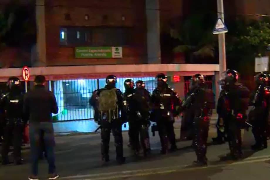 Los jóvenes habrían intentado escapar por el techo de las instalaciones. / Cortesía: Blu Radio