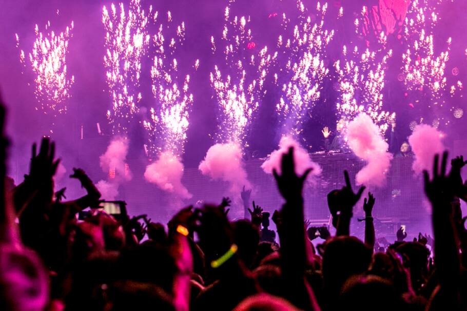 Desde los estrenos que puedes ver en casa, a los shows en vivo que no te puedes perder.