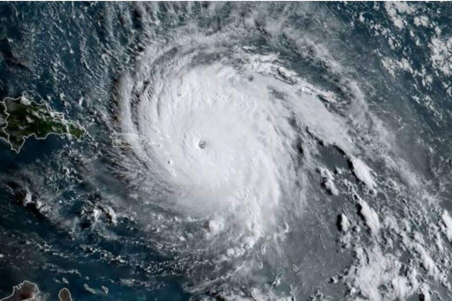 El huracán, visto desde los satélites de la NOAA. / NOAA