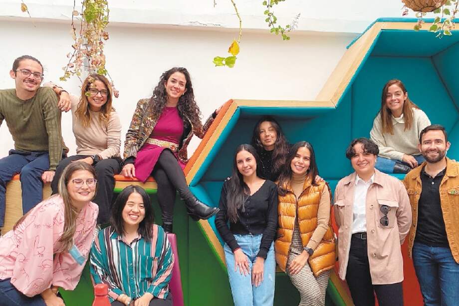 El equipo de trabajo de CoreWoman, liderado por Susana Martínez Restrepo. / Cortesía