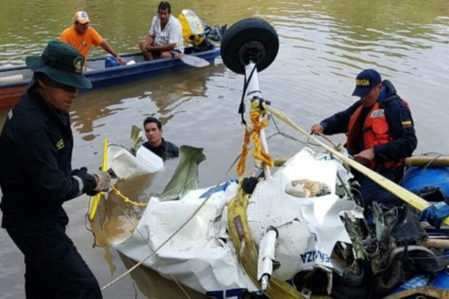 Hallan cuerpo de estudiante desaparecido tras accidente de avioneta en río Magdalena