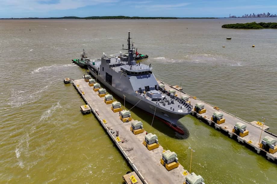 La Patrullera Oceánica tiene 93 metros de eslora, 14 de manga y 3,9 de calado.