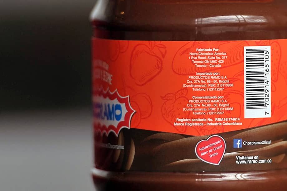 Ramo fabrica afuera dos productos. La crema de chocolate viene de Canadá y las donas de España. Cristian Garavito