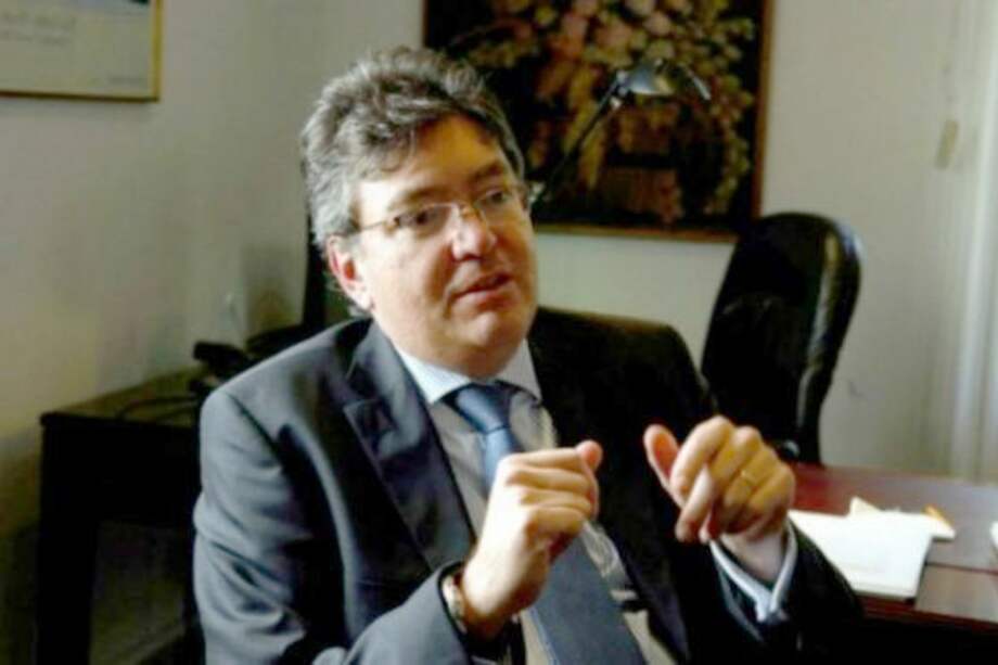 Gobierno invoca a la divina providencia para salvar la reforma tributaria