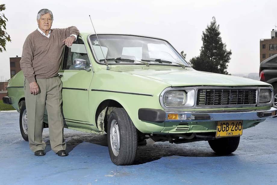 Benjamín Barbosa y su Renault 12 modelo 1980
