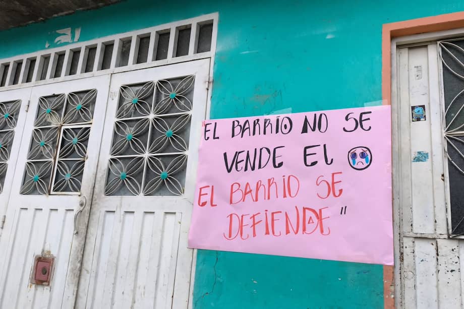 La comunidad teme que la demolición progresiva de viviendas cause daños estructurales, contaminación e inseguridad en los inmuebles que permanecen ocupados.