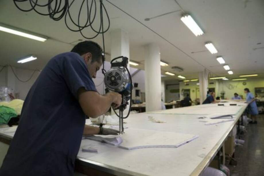 El crecimiento de la economía en 2023 se espera que esté entre 1% y 0,5%, según analistas y el Banco de la República.