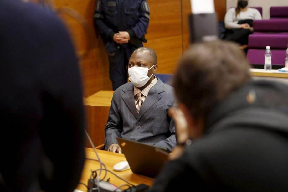 El caudillo Gibril Massaquoi está acusado de asesinato, crímenes de guerra agravados durante la guerra civil de Liberia hace una generación.