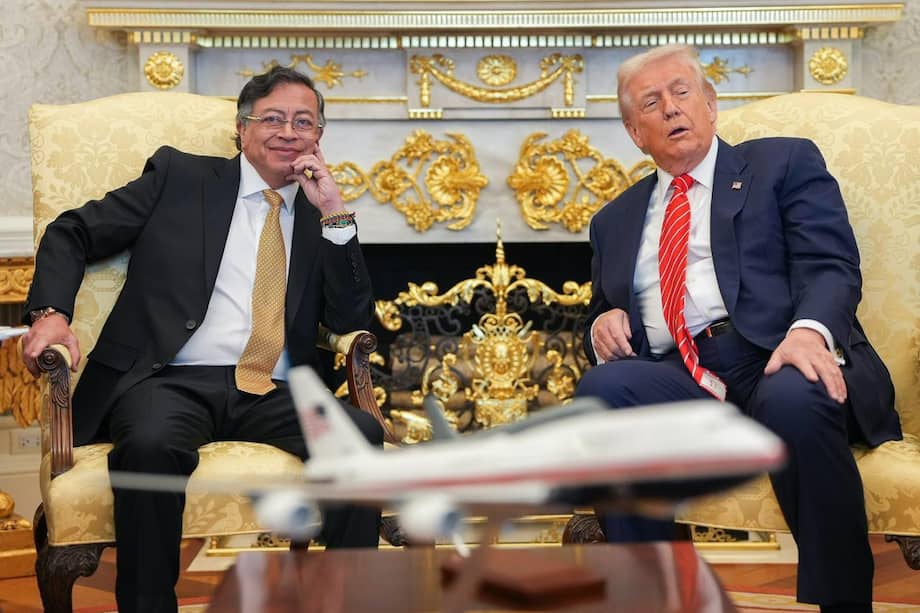 Los presidentes Gustavo Petro y Donald Trump en medio de su primer encuentro presencial en la Casa Blanca.