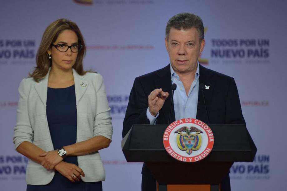 Presidente Juan Manuel Santos junto a la ministra de Educación, Gina Parody / Presidencia