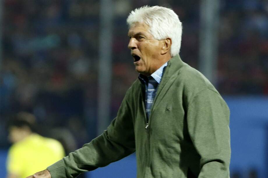 El uruguayo Julio Avelino Comesaña, director técnico del Júnior de Barranquilla. / Archivo