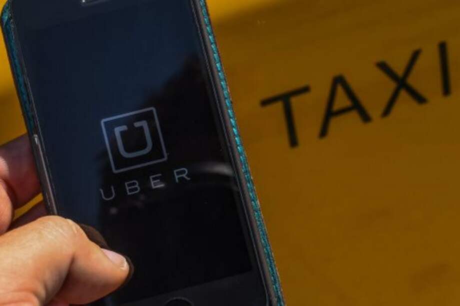Usuarios manifiestan su apoyo a Uber en línea