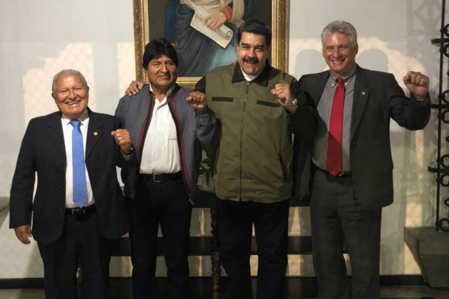 Nicolás Maduro posa acompañado por los presidentes de El Salvador, Bolivia y Cuba este jueves en Caracas. / Twitter