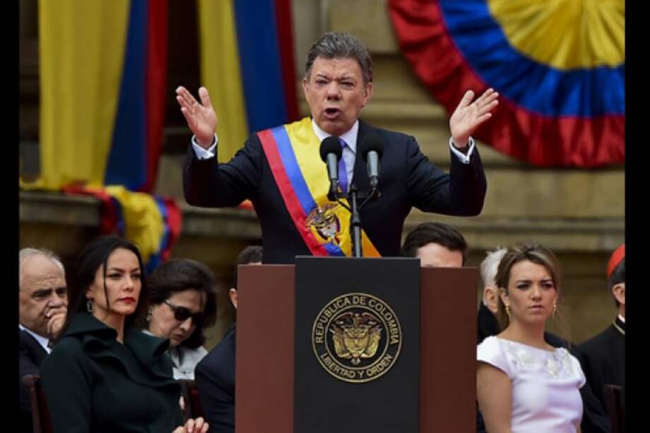 Proyecto que busca ampliar periodo presidencial no es para Santos: Mininterior