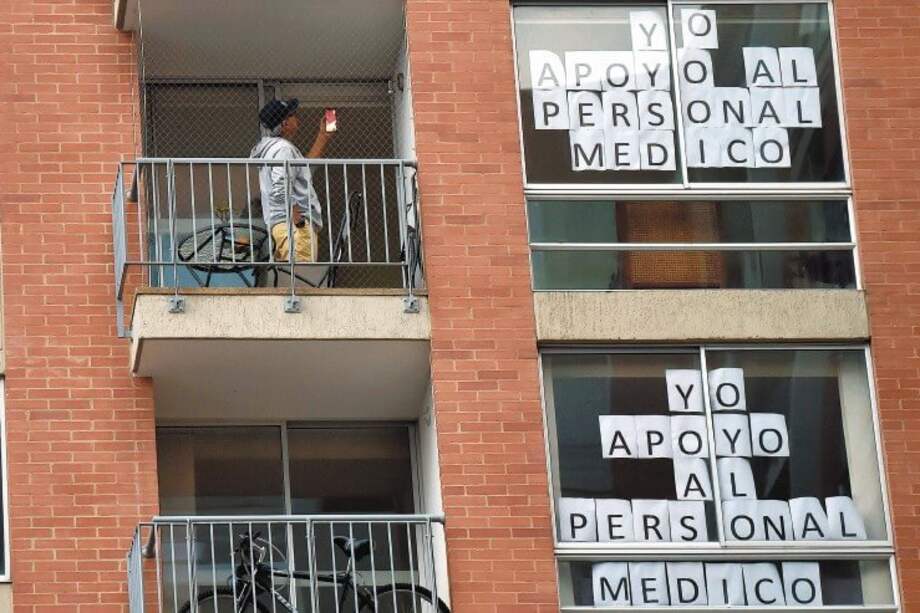 Cerca de 450 médicos, enfermeras, auxiliares y administrativos se han contagiado. / Getty Images