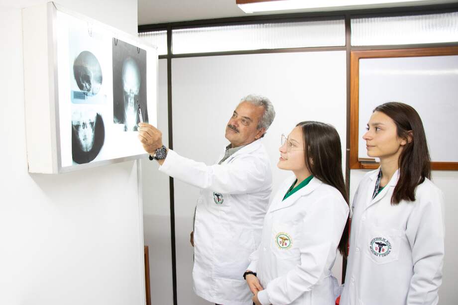 Se graduaron de manera virtual 18 médicos y tres terapeutas respiratorios de la Uniboyacá. / Cortesía