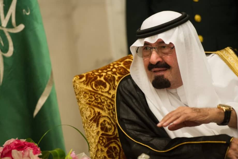 El rey de Arabia Saudí felicita a Felipe VI por su proclamación como monarca