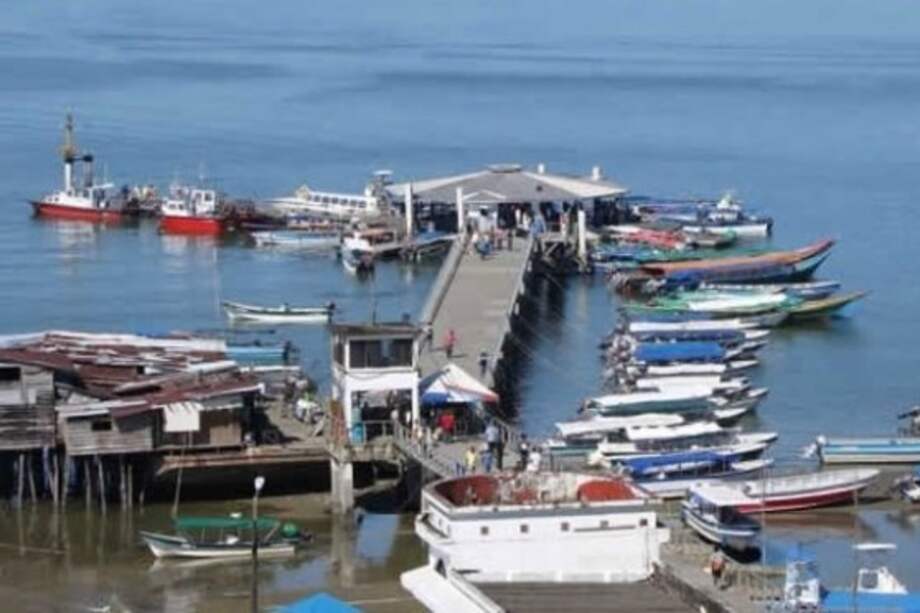 Blu radio. / Blu radio.