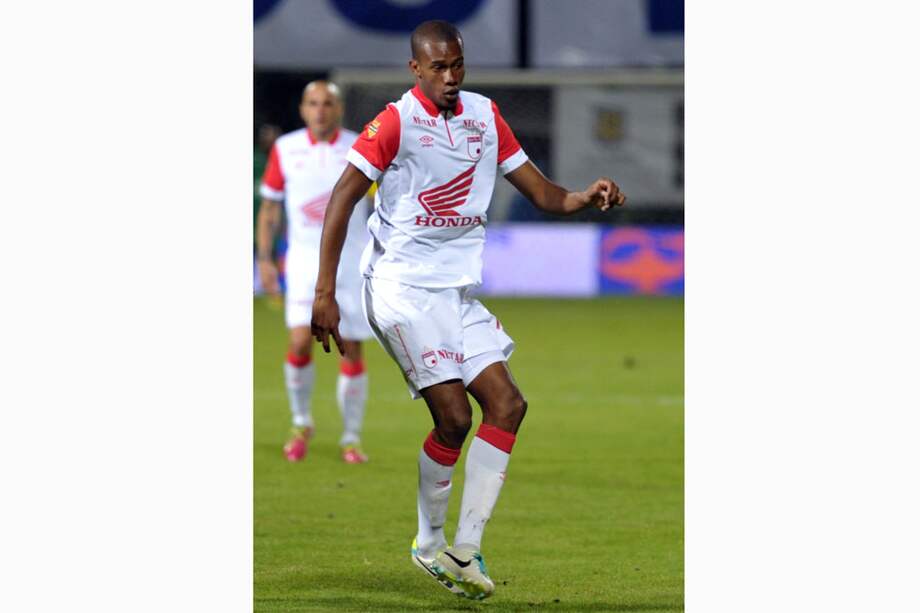 Jonathan Copete volvió a jugar con la camiseta de Independiente Santa Fe. Esta vez lleva el número 19 en su espalda. / Óscar Pérez