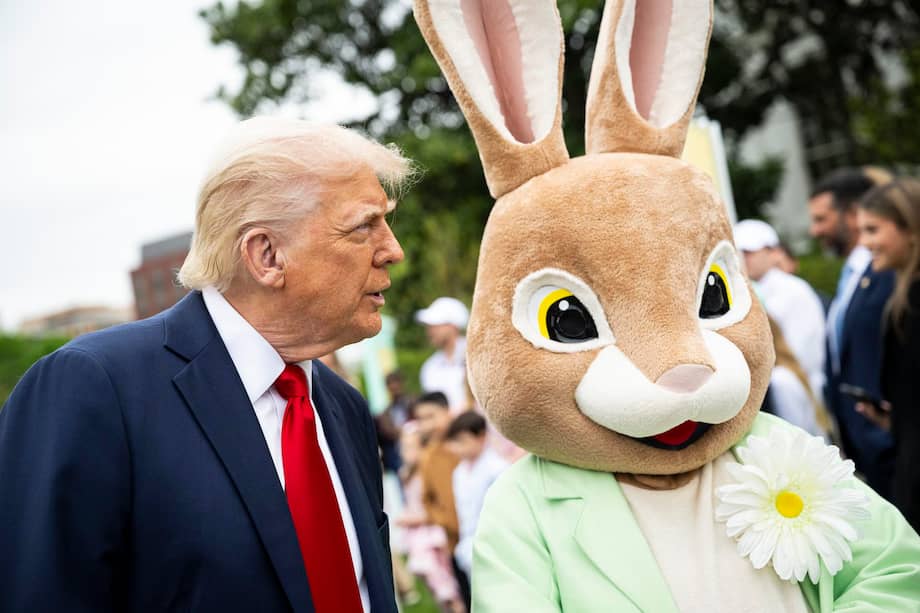 l presidente de Estados Unidos, Donald Trump, asiste al evento Easter Egg Roll 2025 en el Jardín Sur de la Casa Blanca en Washington.