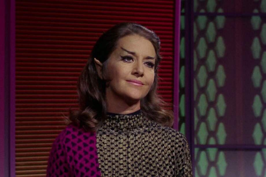 Linville también se dedicó a la enseñanza y creó una escuela de interpretación junto con su maestra, Stella Adler. También escribió un libro titulado Seven Steps to an Acting Craft.