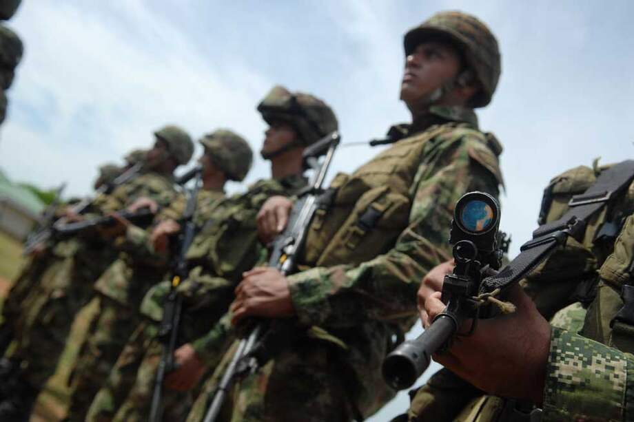 La Fiscalía y la Procuraduría investigan centenares de casos de falsos positivos en Colombia. / Archivo - El Espectador